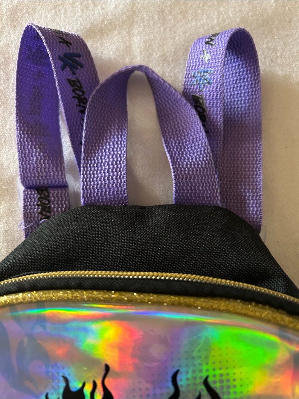 Disney Descendants 3 ‘SO NOT ORDINARY’ Purple Mini Backpack Holographic Top - Picture 4 of 9